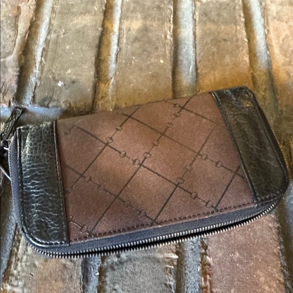 Kerrits Leather Wristlet Zip-Around Wallet Brown - Picture 2 of 5